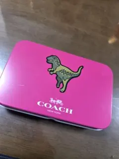 COACH ピンク恐竜デザインケース