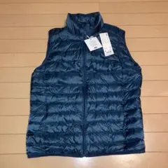 未使用ユニクロ　ウルトラライトダウンベスト　 M Blueメンズ収納袋有