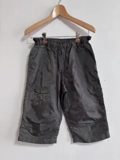 ナイロン　カーキ　ハーフパンツ　膝下　シャカシャカ　裏地総メッシュ　ベルクロ付き