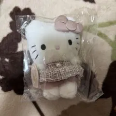 HLT x Hello Kitty Plush Charm rose pink - メルカリ