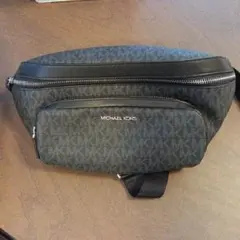 【最終値下げ】MICHAEL KORS ボディバッグ・ウエストポーチ