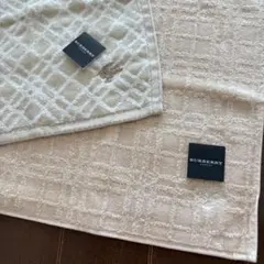 未使用　BURBERRY タオルハンカチ2枚セット　バーバリー　ベージュ系