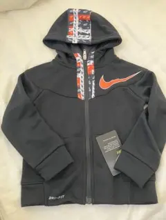 Nike DRI-FIT フード付きトレーナー