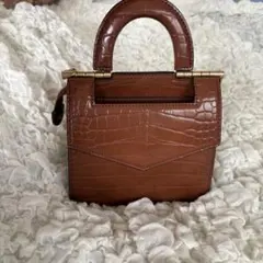 CHARLES&KEITH エンベロープ ハンドバッグ トップハンドル