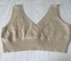 ニットベスト ベージュ