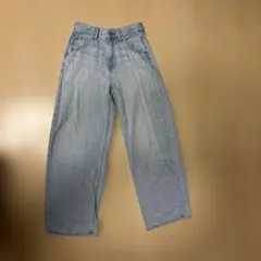 ユニクロ　バギーカーブジーンズ ライトブルー24サイズ