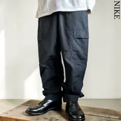 美品 NIKE 刺繍ロゴ ブラックワイドカーゴパンツ リップストップコットン生地