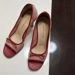 médé 赤 ベージュ リボン付きオープントゥパンプス