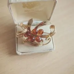 昭和レトロ　琥珀のブローチ　GOLD.F