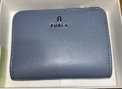FURLA 二つ折り財布 ライトブルー　未使用に近い美品のサムネイル