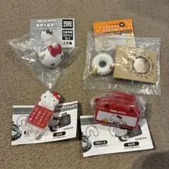 Hello Kitty カプセルトイ （キーチェーン、リング、チャーム）４セット