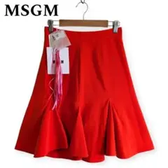 新品未使用✨️ MSGM スカート 無地 赤 イタリア製 タグ付き レディースのサムネイル