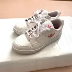 アディダスオリジナルススニーカー24.0