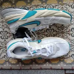 NIKEナイキV2K ラン新品27.5cm