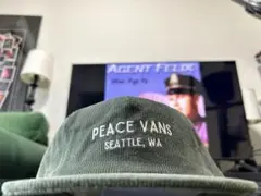 Peace Vans Seattle キャンピングカー　コーデュロイキャップ