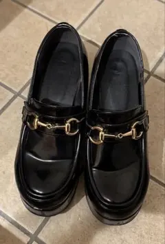 お値下げ！ 黒ローファー ゴールド金具付き Mサイズ