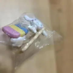 シナモロール　フィギュア　チョコのおまけのサムネイル