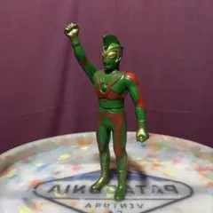 バンダイ ソフビ 1988 JAPAN ウルトラチチ 塗装 リペイント - メルカリ