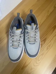 新品未使用 SKECHERSグレー ウォーキングシューズ スケッチャーズ