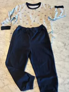 c*a様 UNIQLO ＆ほか　くるま、動物柄 パジャマ　２セット 100-11