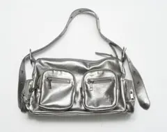 Item thumbnail for item e6a29ece-2f0d-4356-970b-2d8e631e7419