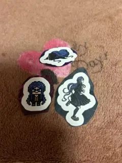 ダンガンロンパV3 白銀つむぎ 缶バッジ アクリルカード コースター アクスタ ニューダンガンロンパV3 マルイ 3点セット 白銀 つむぎ - メルカリ