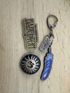 グリーンアップル キーホルダー 青い羽根