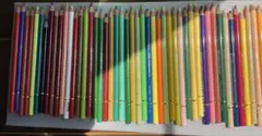 ホルベイン色鉛筆　100色のサムネイル