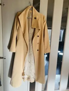 ベージュ ダブルブレスト ロングコートベルト付き