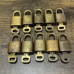 Item thumbnail for item 8110a556-b03f-422d-9f35-811812a1998d