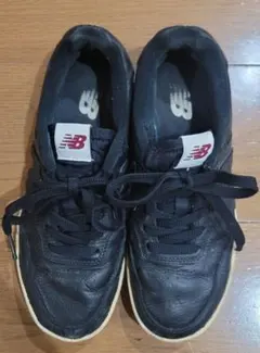 New Balance ブラックスニーカー 23.5