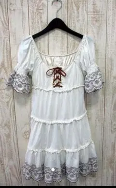 今日削除❗　刺繍 白 チュニック ワンピース リズリサ