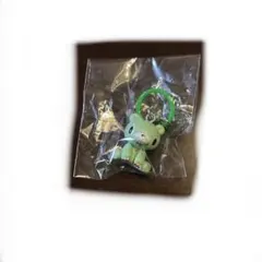 「いたずらぐまのグルーミー　マスコットチャーム」　座り　グリーン