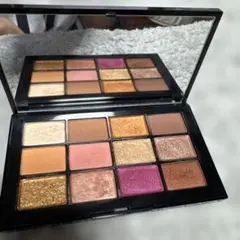 NARS アイシャドウパレット 12色のサムネイル