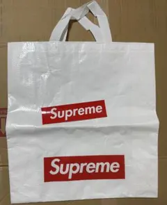 Supreme ロゴ入りショッピングバッグ