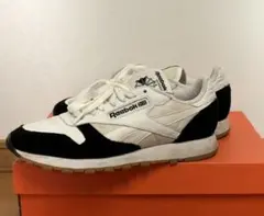 スニーカー　Reebok