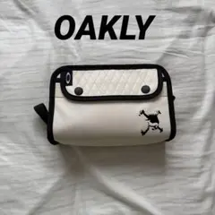 90s 00s OAKLYゴルフ　スカル　ゴルフポーチ　ホワイト オークリーのサムネイル