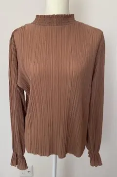 【美品】GUのブラウス