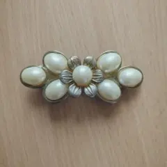 vintage パール風お花のバレッタ