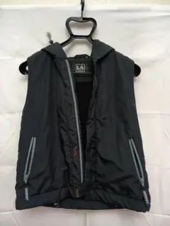 LA GEAR ブラックフード付きベスト　レディース