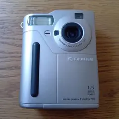FUJIFILM FinePix700 デジタルカメラ　(ジャンク品扱い)のサムネイル