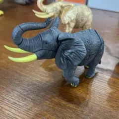 スターアニマルフィギュア ゾウ
