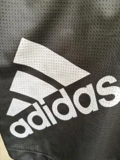 adidas カーキ色系　ショートパンツ Lサイズ　直営店購入品　クライマクールのサムネイル