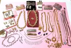 本日限定価格　大量まとめ売り　５５点　アクセサリー　ゴールド　パール　モネ　指輪