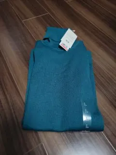 エクストラファインメリノリブタートルネックセーター　L