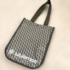 lululemon 幾何学模様 ショップ袋　サブバッグのサムネイル
