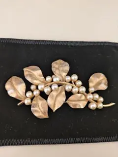 パールとゴールド葉のブローチ 未使用