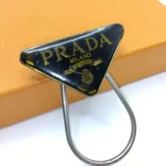 PRADA プラダ 三角プレート チャーム キーホルダー キーリング 黒 小物