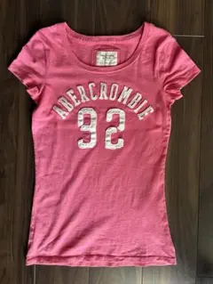 Abercrombie & Fitch ロゴTシャツ ピンク