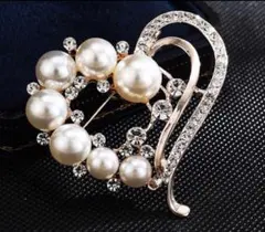 ブローチ　卒業式花ブローチ パール アクセサリー入園式結婚式